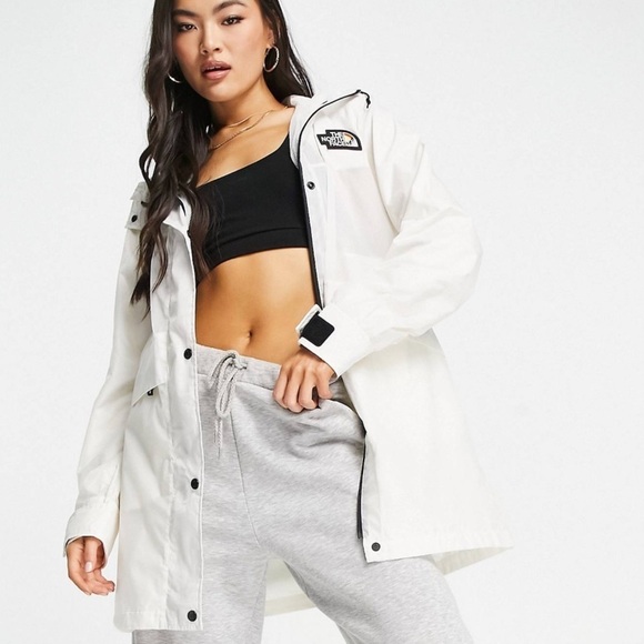 The North Face Outline WindWall Jacket
GARDENIA WHITE, Size Large - Picture 3 of 9